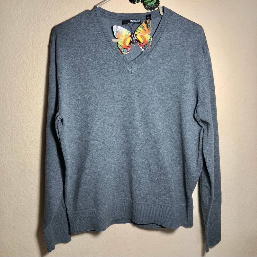 Murano V-Neck Sweater, Large, Gray, EUC, pet/smoke free home